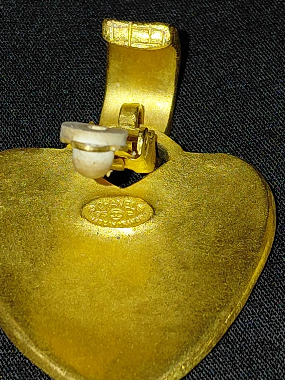 VTG Chanel Brushed Gold Heart CC Logo Clip On Drop Dangle Earrings. VGVC!
